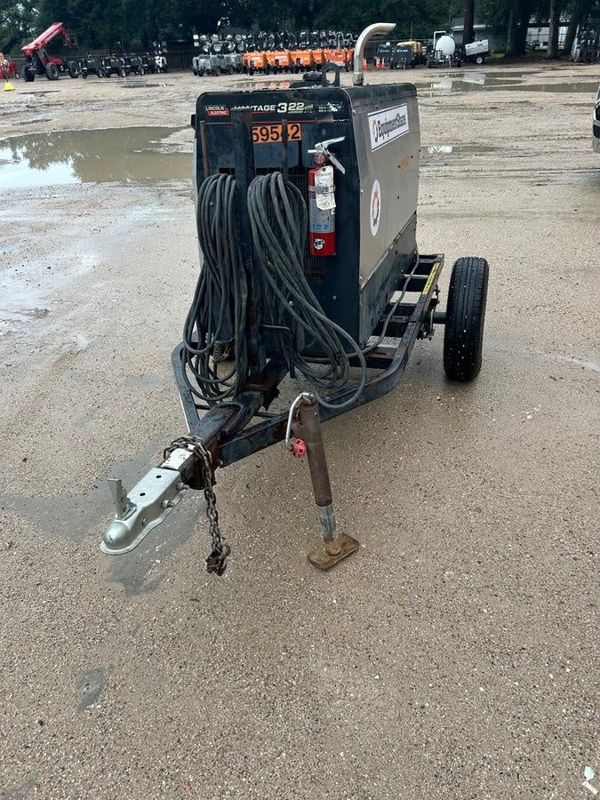 2021 Lincoln Electric Vantage 322 Vantage 322 Ready Pak 3 w/ Decals, ORANGE (includes trailer, cable rack, fender light kit) NO Telematics