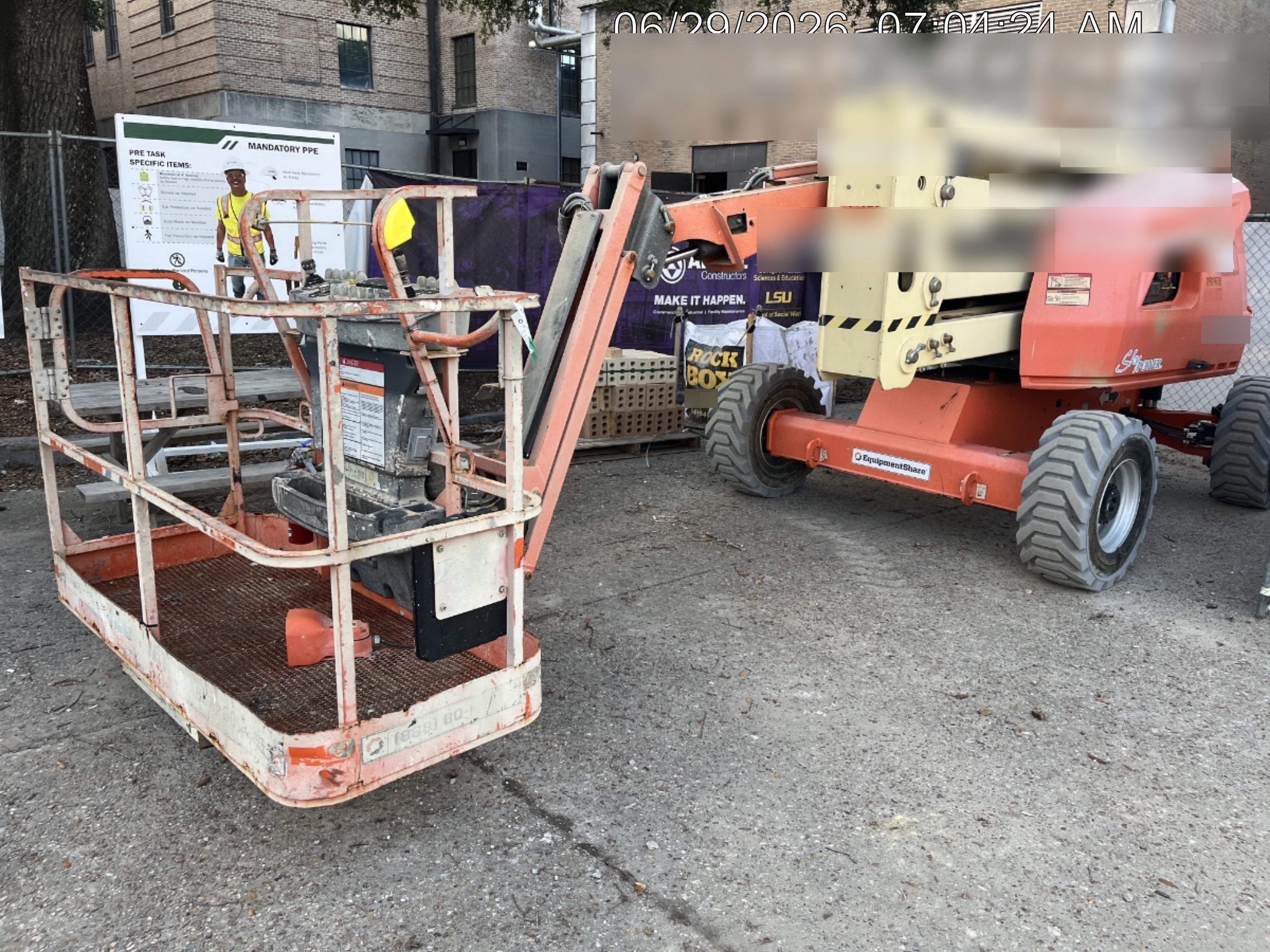 2021 JLG 450AJ