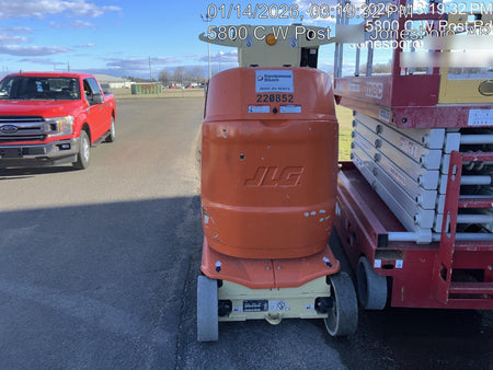 2022 JLG 26E