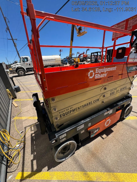 2025 JLG ES3246