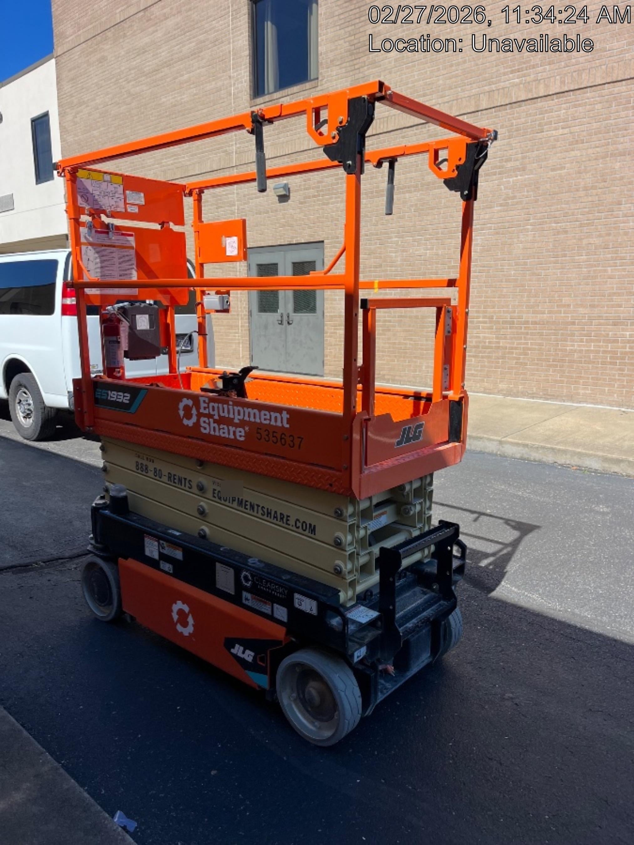 2025 JLG ES1932