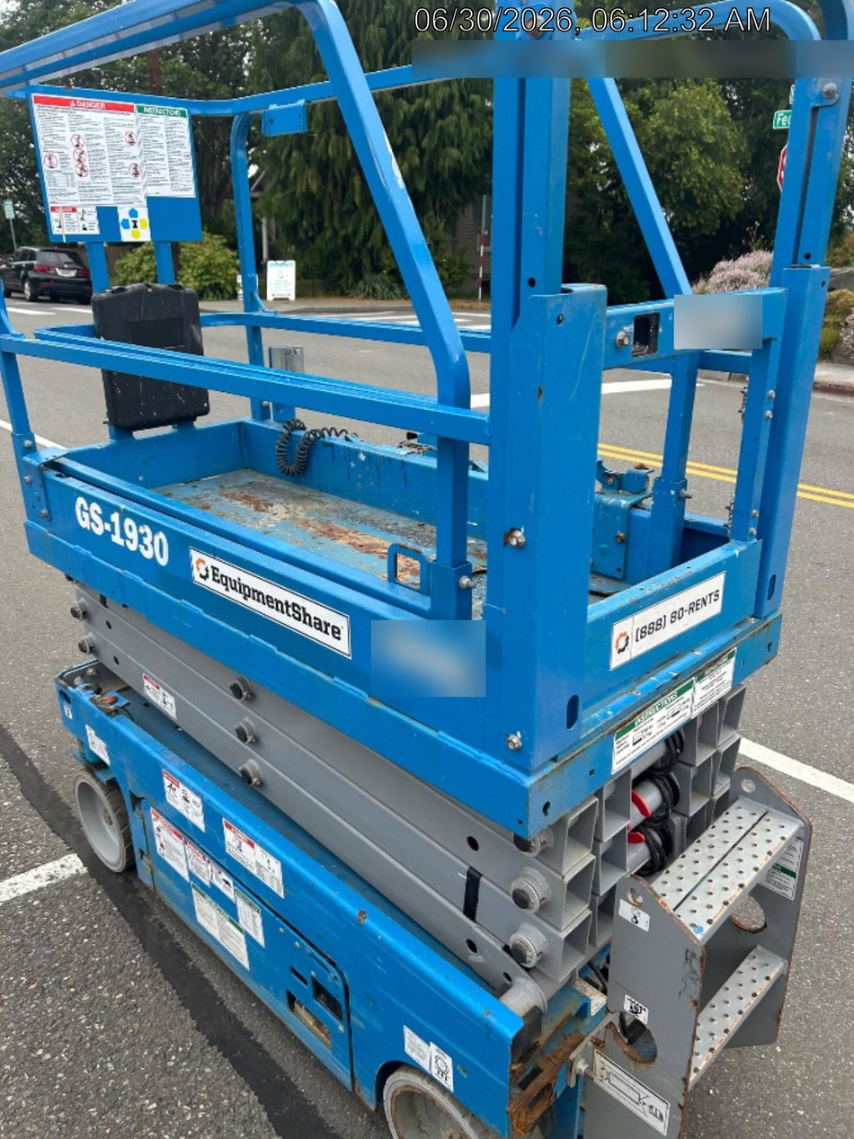 2019 Genie GS-1930 Half Height Swing Gate, 800W Inverter