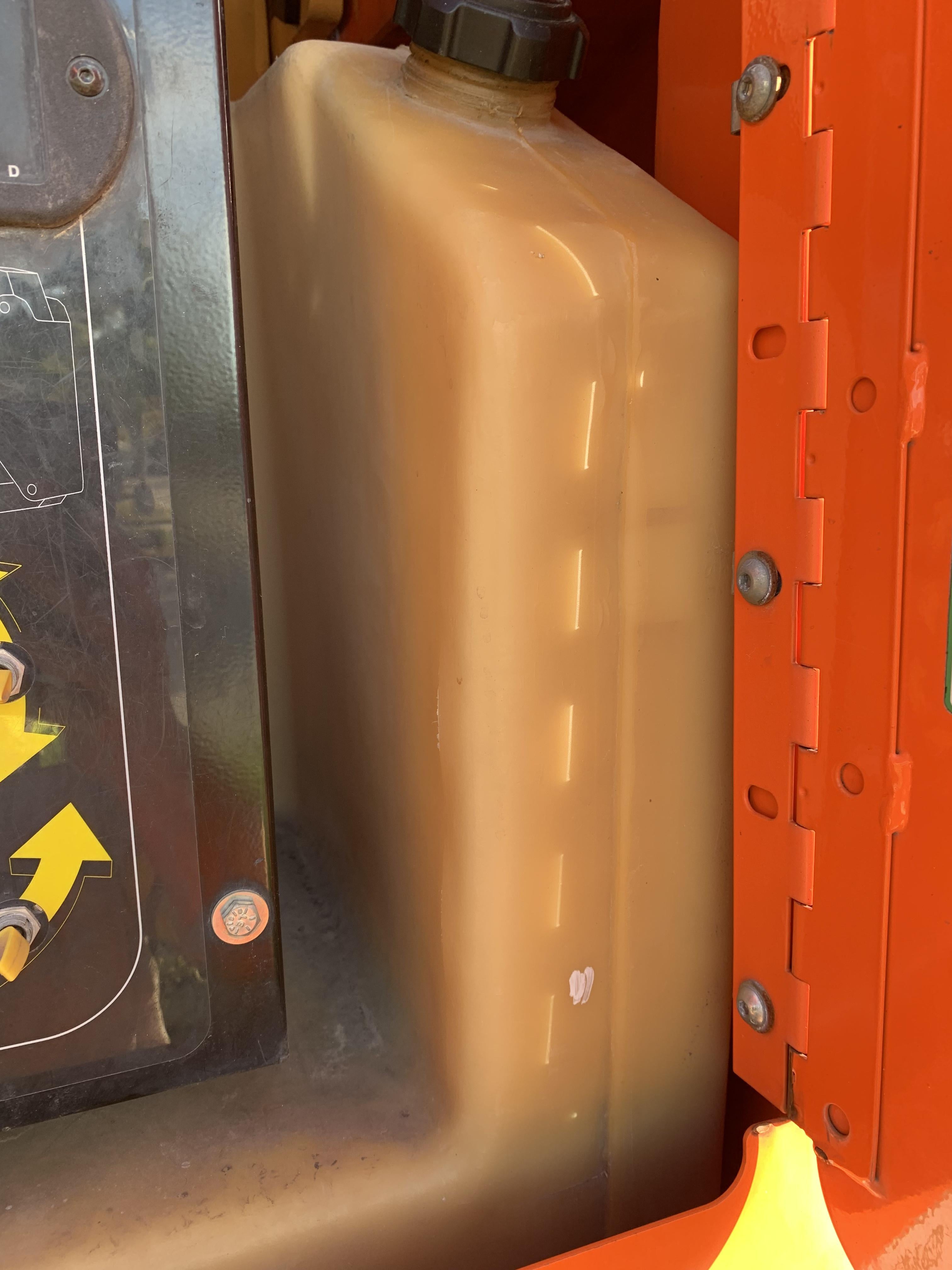 2015 JLG 800AJ