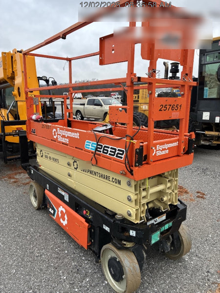 2022 JLG ES2632