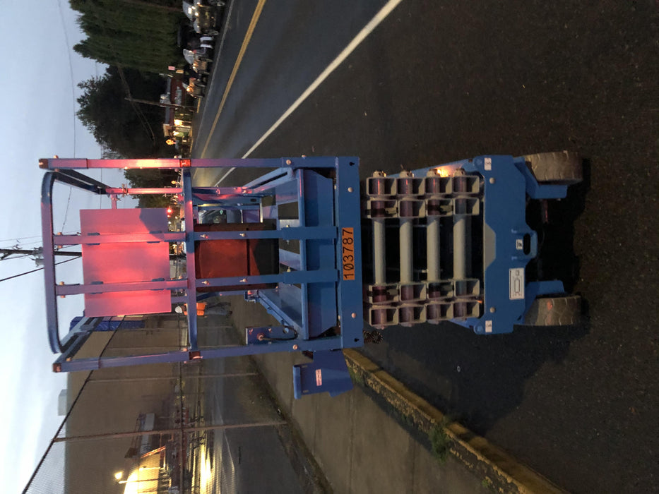 2020 Genie GS-3232 Standard, Folding half height swing gate, 800W Inverter