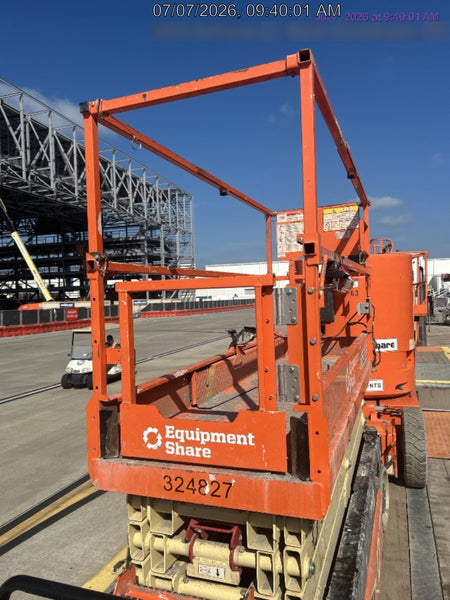 2023 JLG ES2632