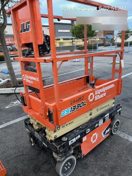 2022 JLG ES1330L