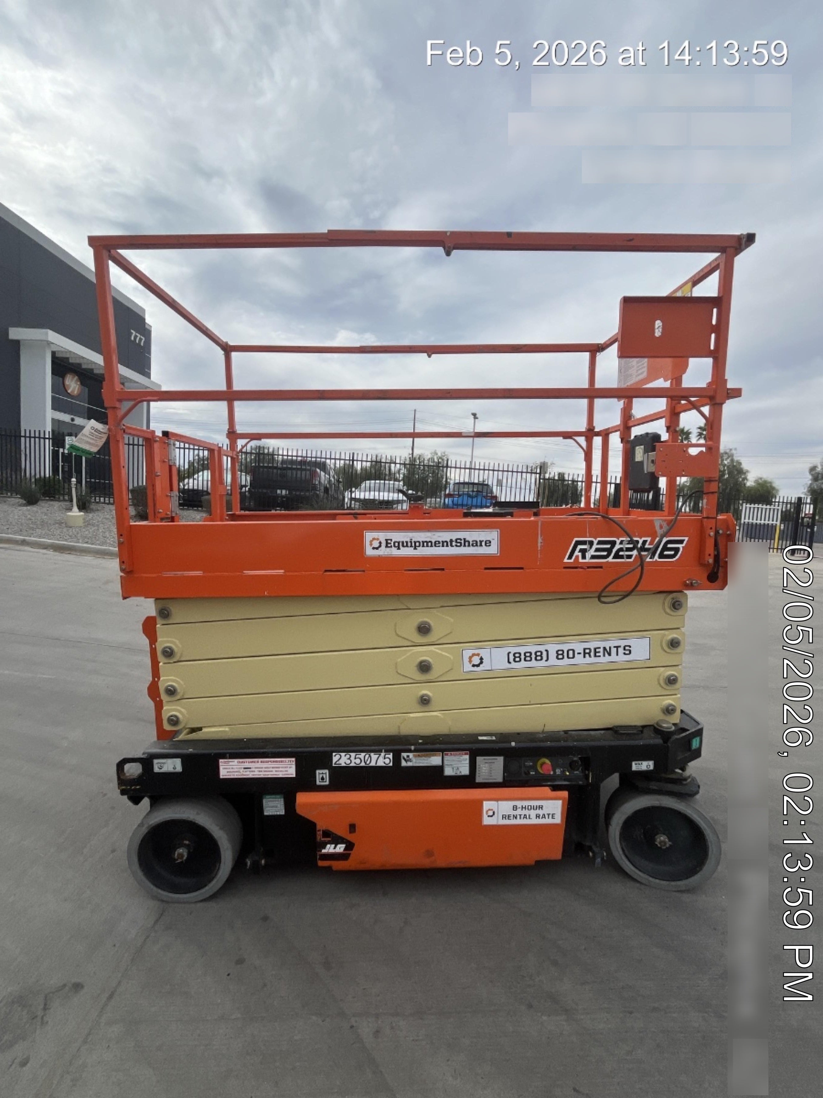 2022 JLG R3246