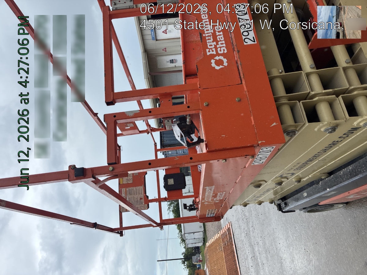 2023 JLG ES3246