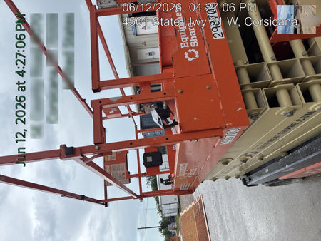 2023 JLG ES3246