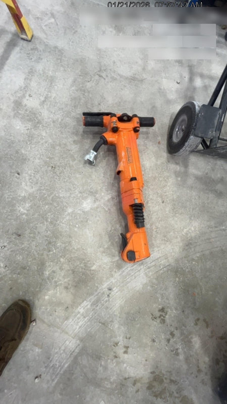 2023 MICHIGAN PNEUMATIC ES-TPB90-118-TRACKER