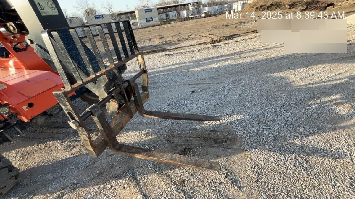 2019 Skytrak 6036 Canopy, Solid Tires, LED Work Lights, Beacon 50" Carriage, 48" Pallet Forks