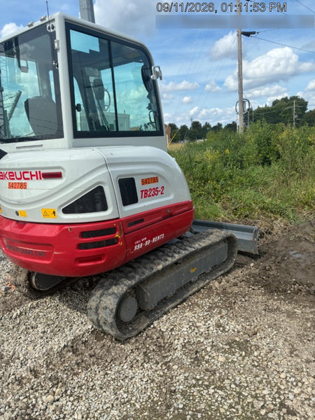 2025 TAKEUCHI TB235-2CR