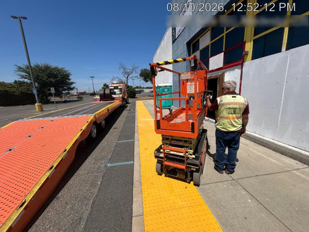 2022 JLG ES1932
