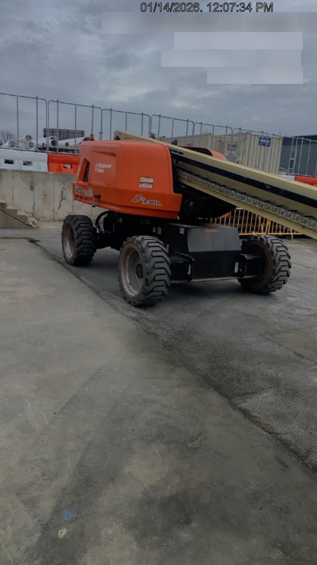 2023 JLG 660SJ
