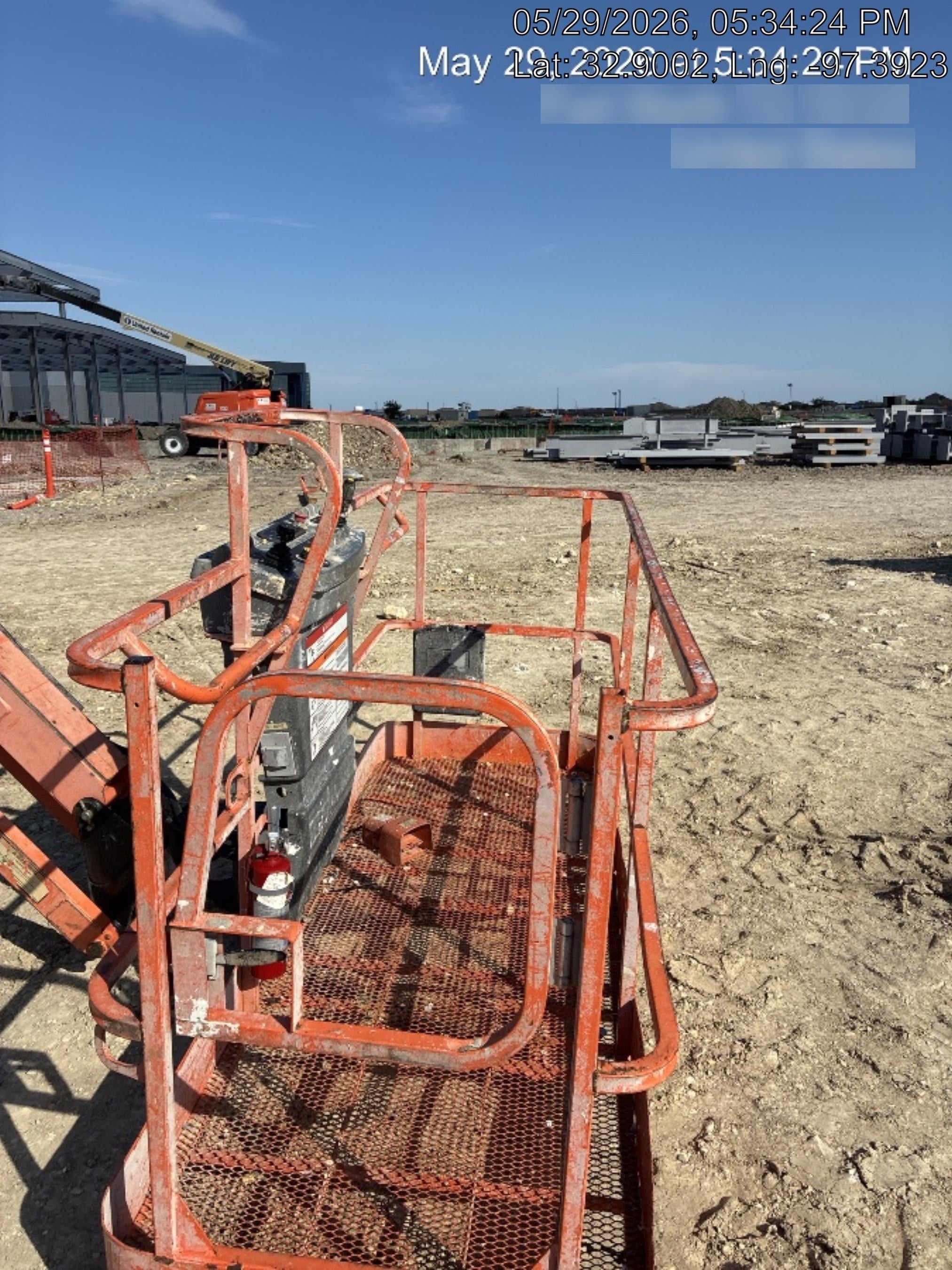 2004 JLG 660SJ