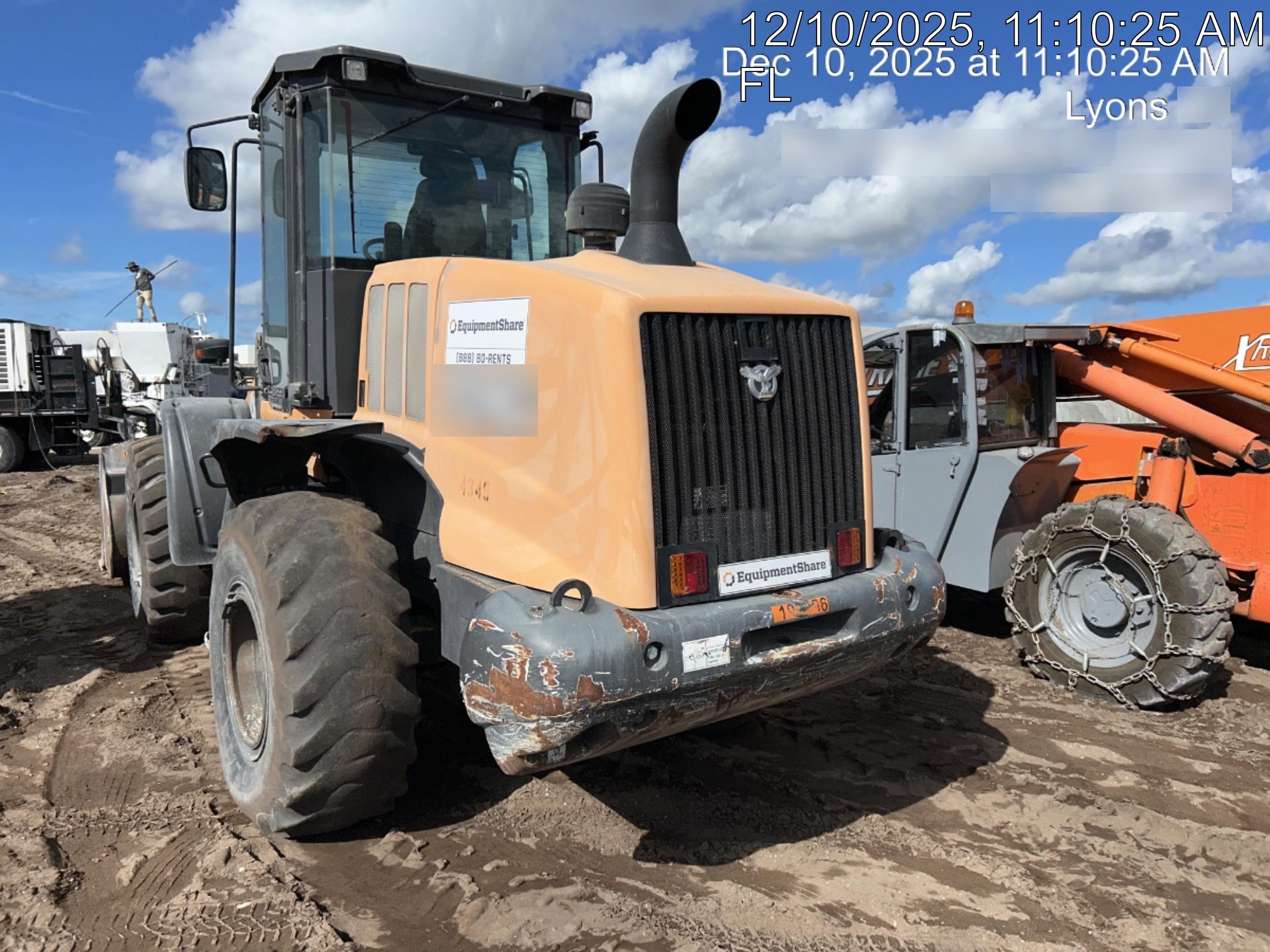 2018 Case 721G CLOSED CAB, 1 FUNCTION, JRB 416 STYLE HYD COUPLER