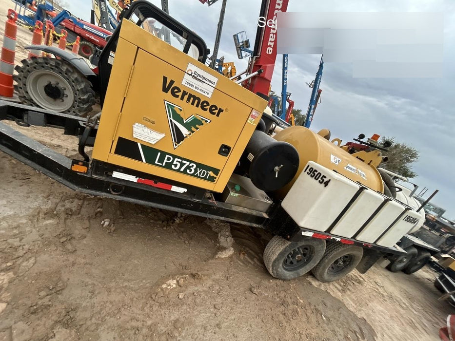 2022 VAC-TRON LP573XDT