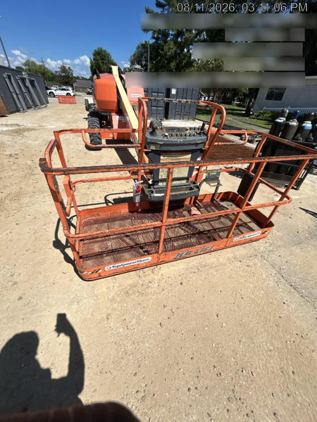 2021 JLG 400S