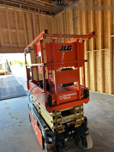 2023 JLG ES1932