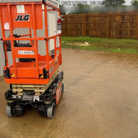 2022 JLG ES1330L