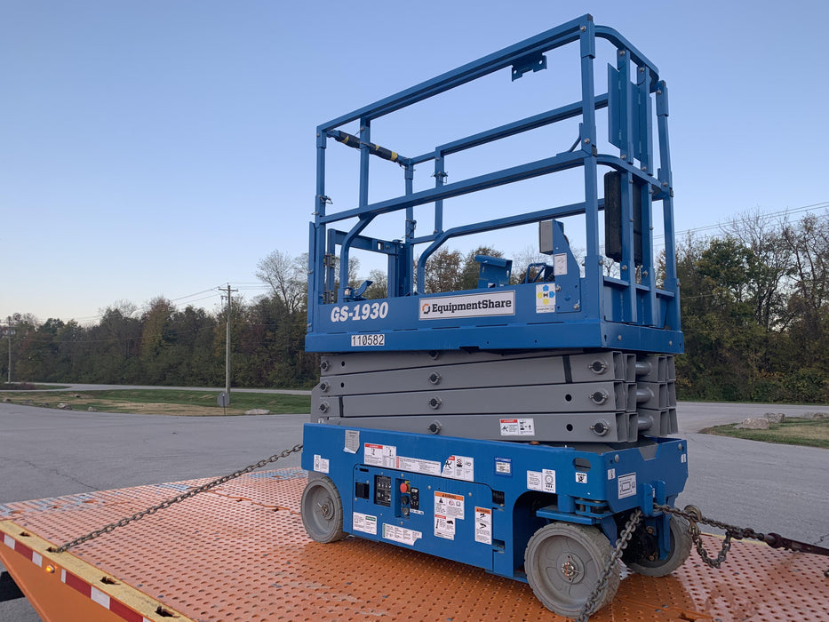 2020 Genie GS-1930 Solid Non Marking Tires, Beacon, Folding rails with half height swing gate