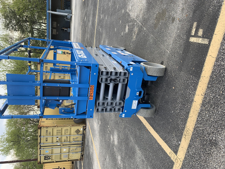 2020 Genie GS-2632 Solid NM Tires, Folding Rails with Half-Height Swing Gate, Beacon