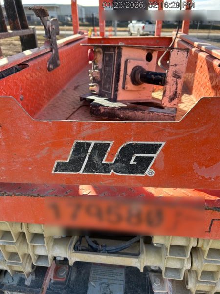 2021 JLG ES1330L