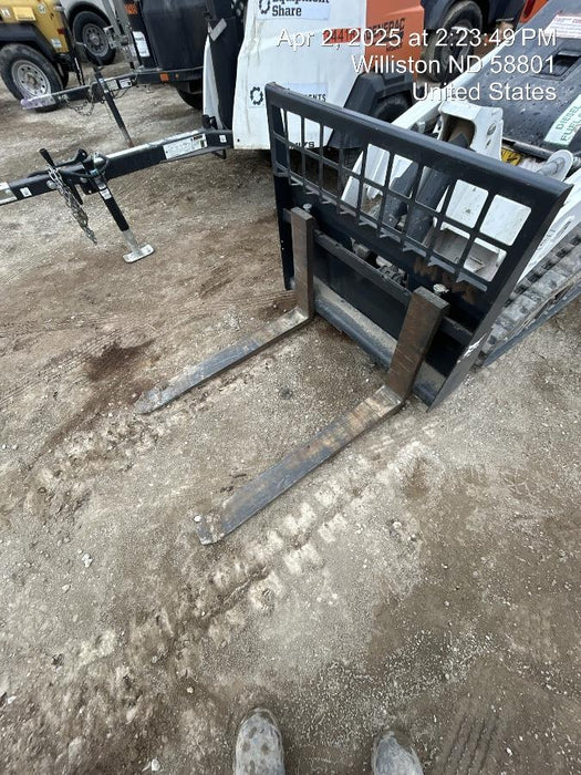 2023 BOBCAT 36" Mini Skid Steer Fork Carriage - Bobcat