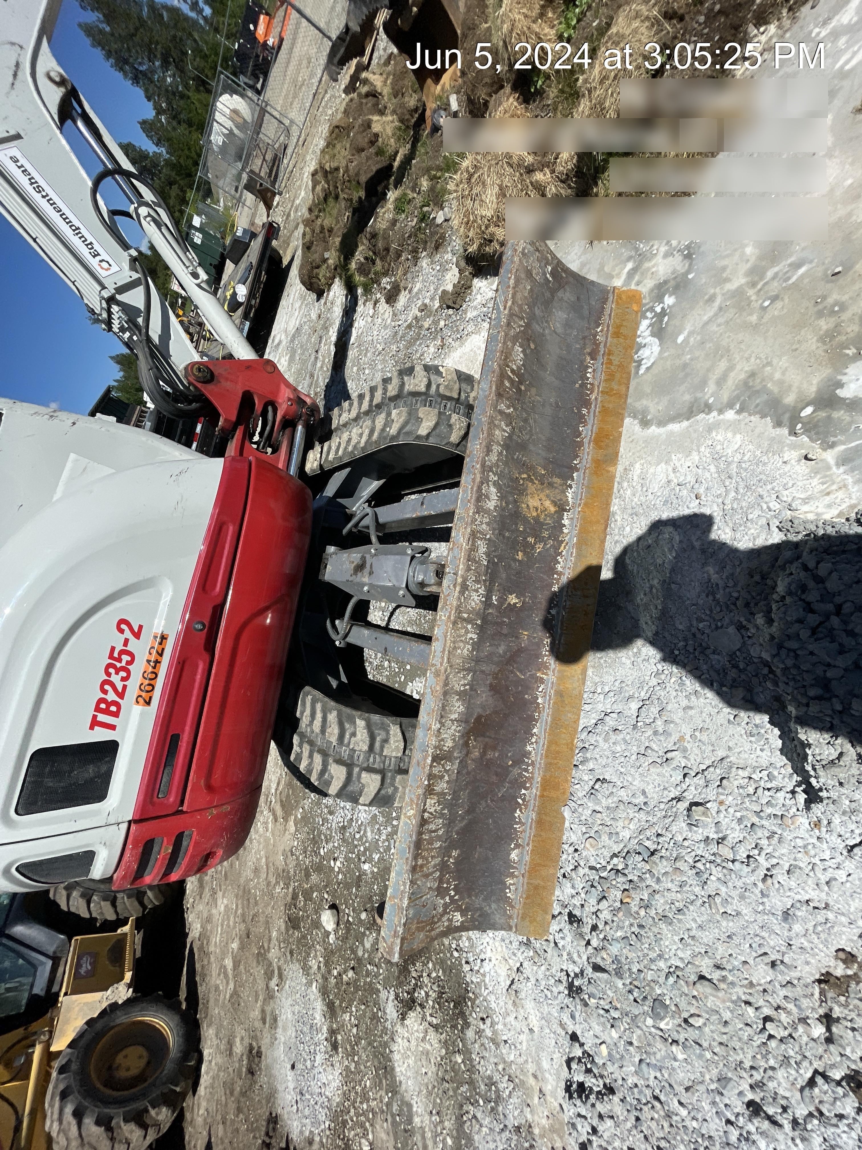 2022 TAKEUCHI TB235-2CR