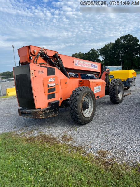 2016 JLG 8042