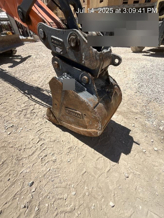 2020 DOOSAN 30" Bucket - Doosan