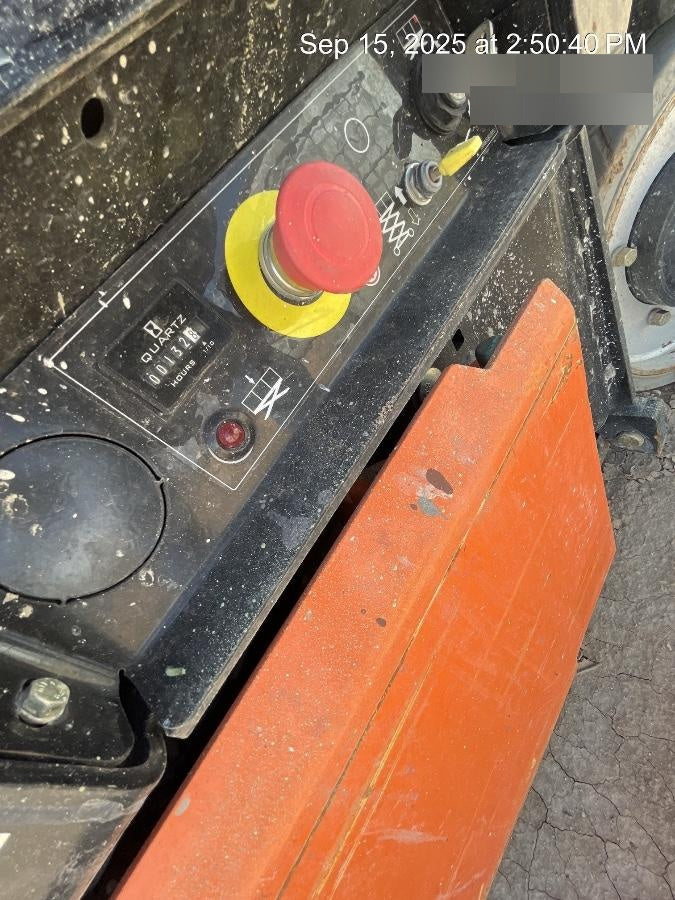 2022 JLG ES2632