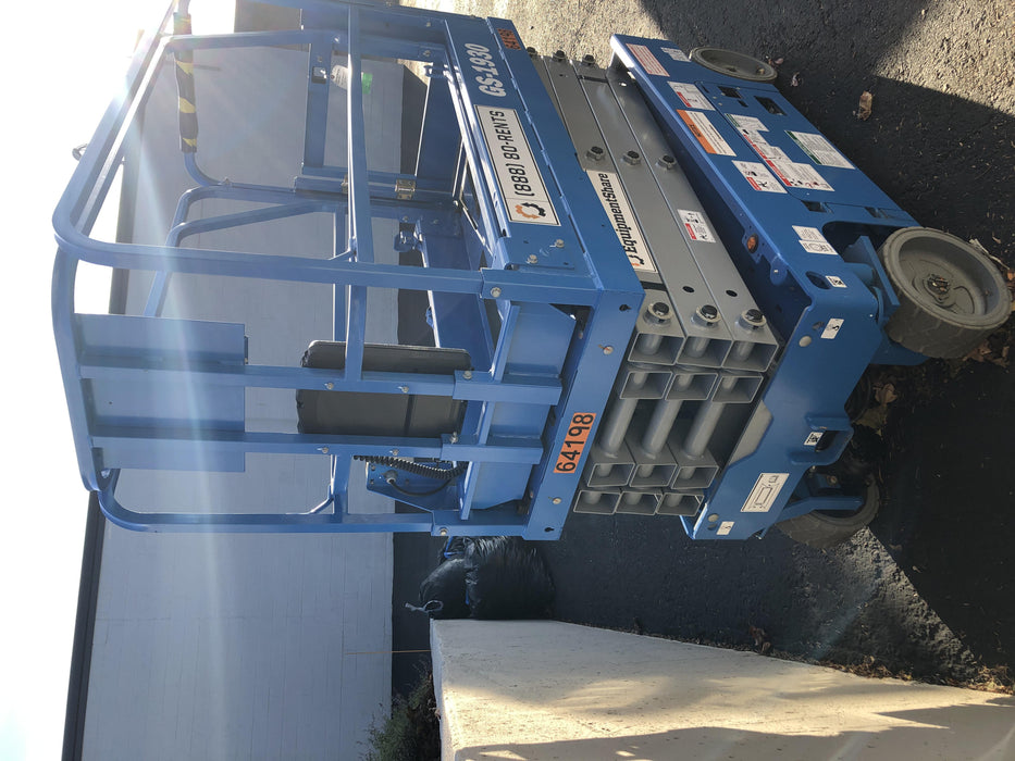 2020 Genie GS-1930 Solid Non Marking Tires, Beacon, Folding rails with half height swing gate