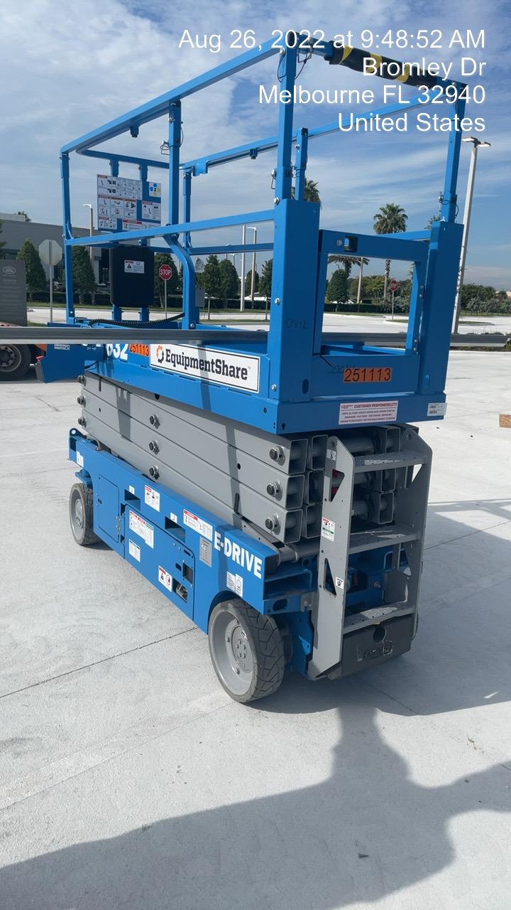 2022 GENIE GS-2632