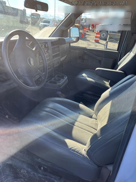 2023 CHEVROLET Express Van - Rental