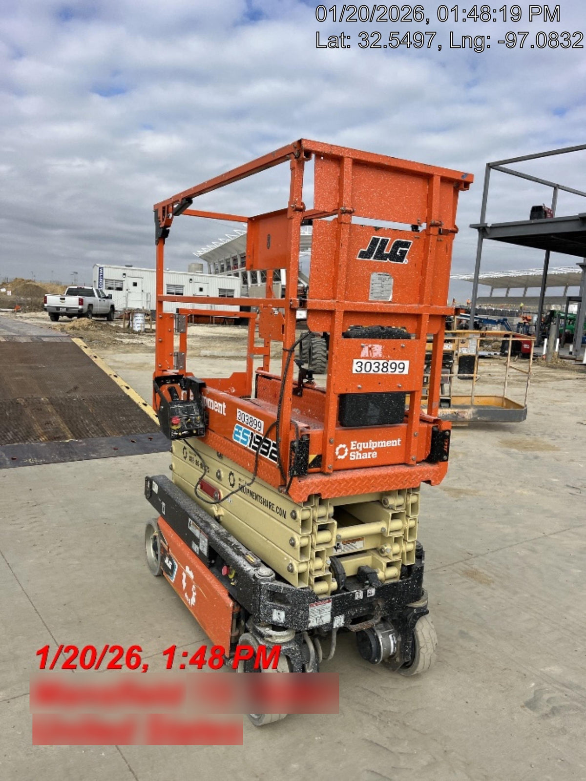 2023 JLG ES1932