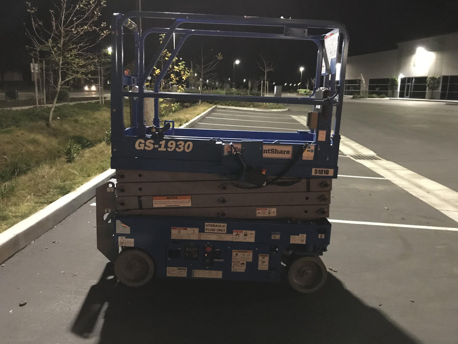 2019 Genie GS-1930 Half Height Swing Gate, 800W Inverter