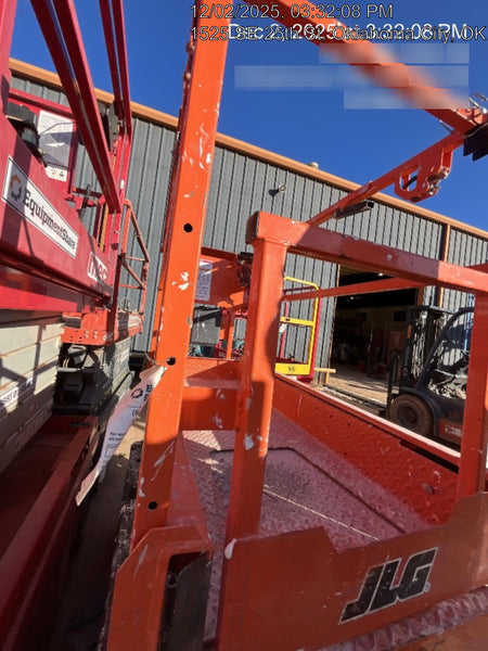 2022 JLG ES1932