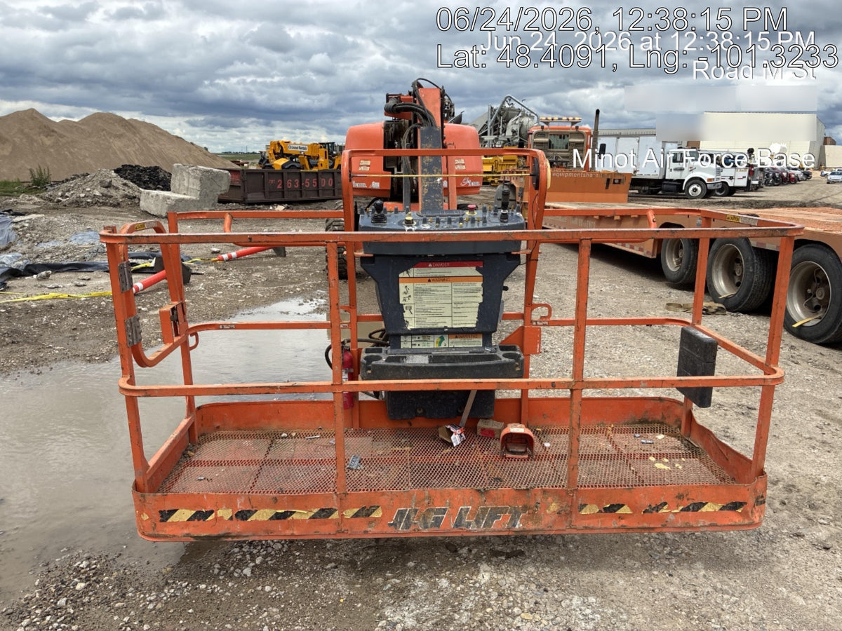 2022 JLG 660SJ