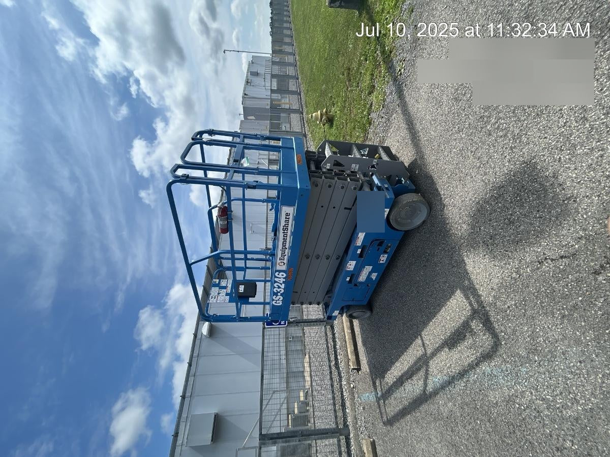 2022 GENIE GS-3246