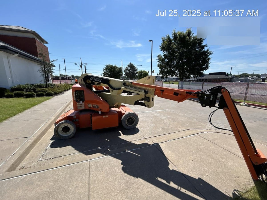 2018 JLG E400AJP