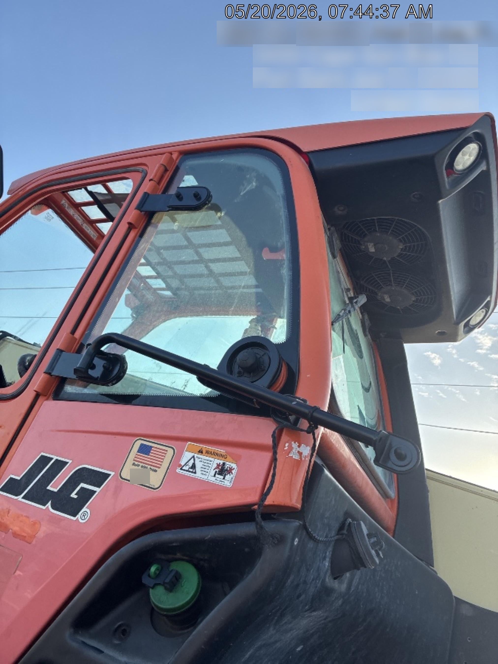 2021 JLG 1732