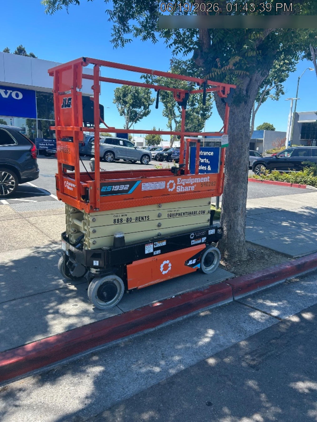 2025 JLG ES1932
