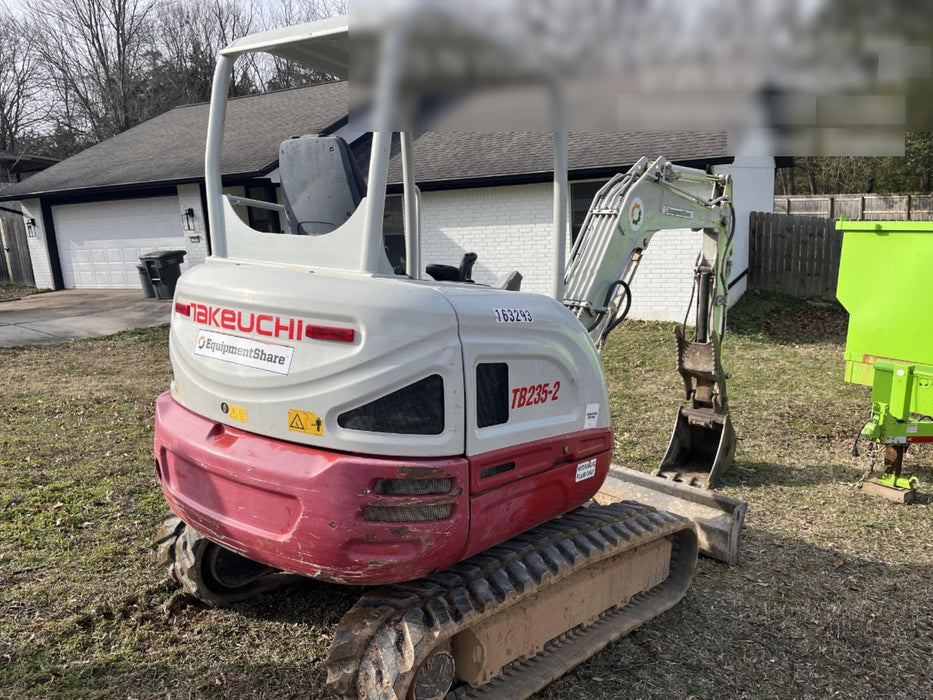 2021 TAKEUCHI TB235-2R