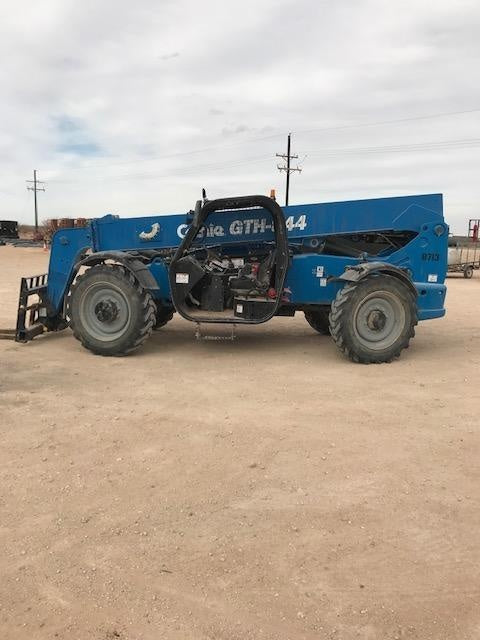 2018 Genie GTH-844 Genie GTH-844D w/Open ROPS, FF Tires, Work Light/Beacon, 60" Carriage and Forks