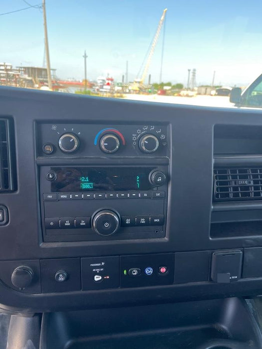 2024 CHEVROLET Express Van - Rental