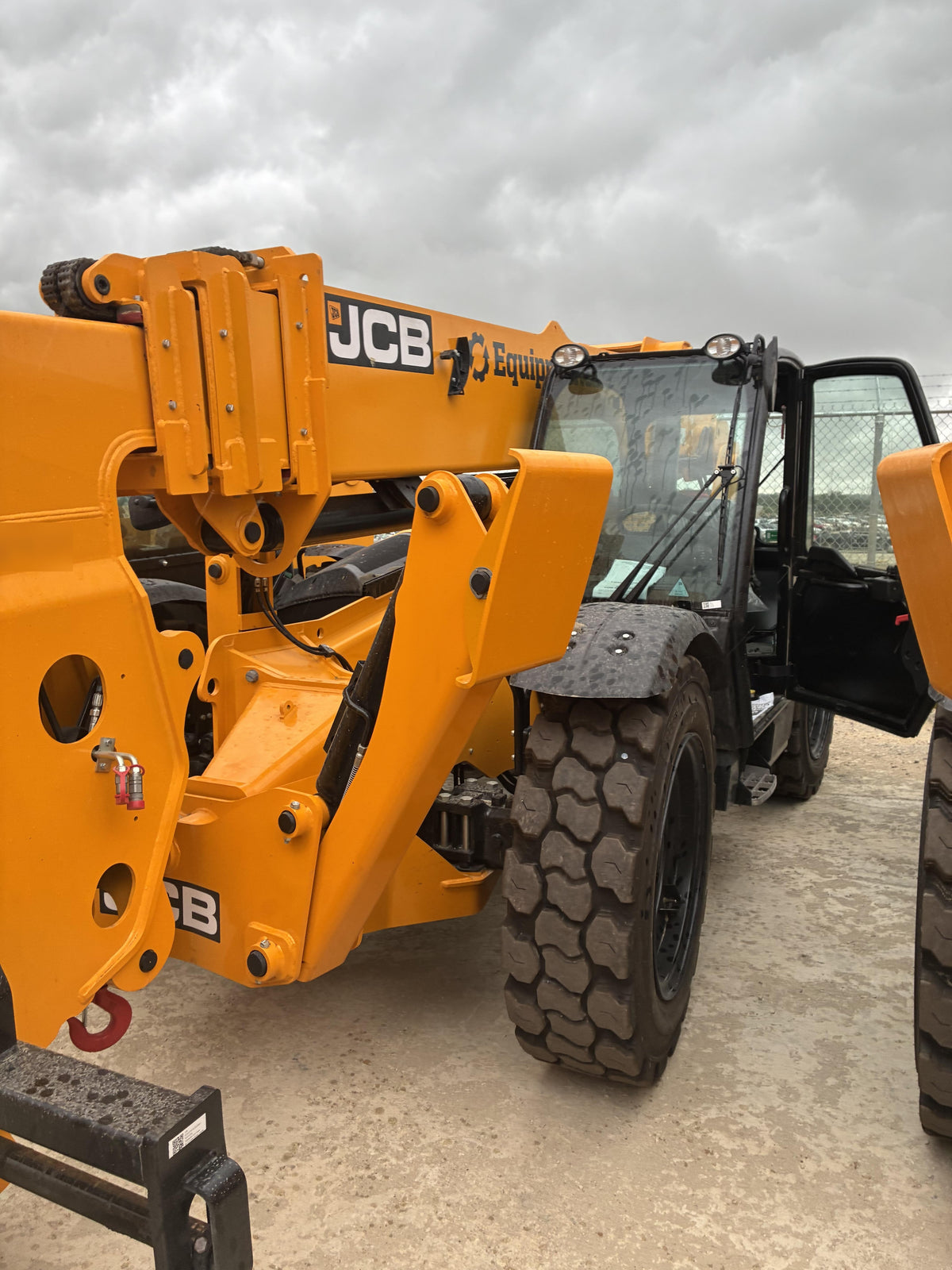 2026 JCB 510-56