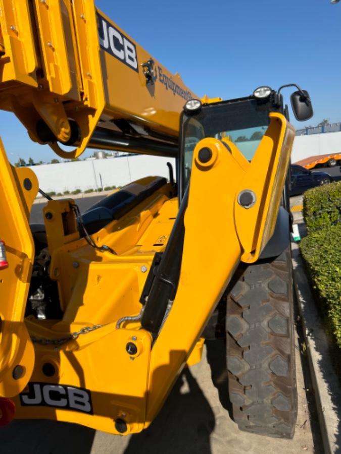 2025 JCB 510-56