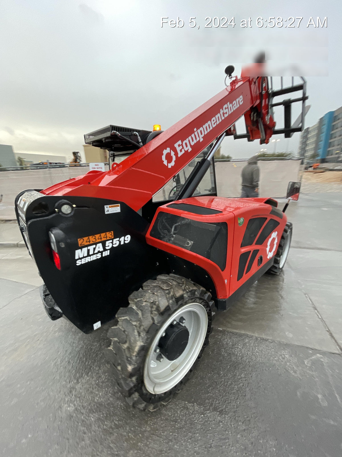 2022 MANITOU MTA5519